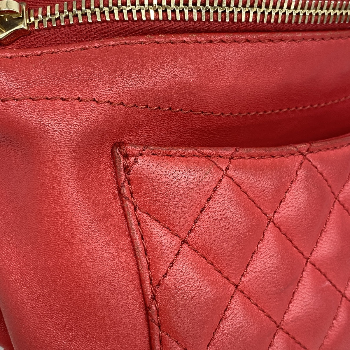 【6id5976】シャネル ボディバッグ マトラッセ ラムスキン レッド シャンパンゴールド金具【中古】レディース