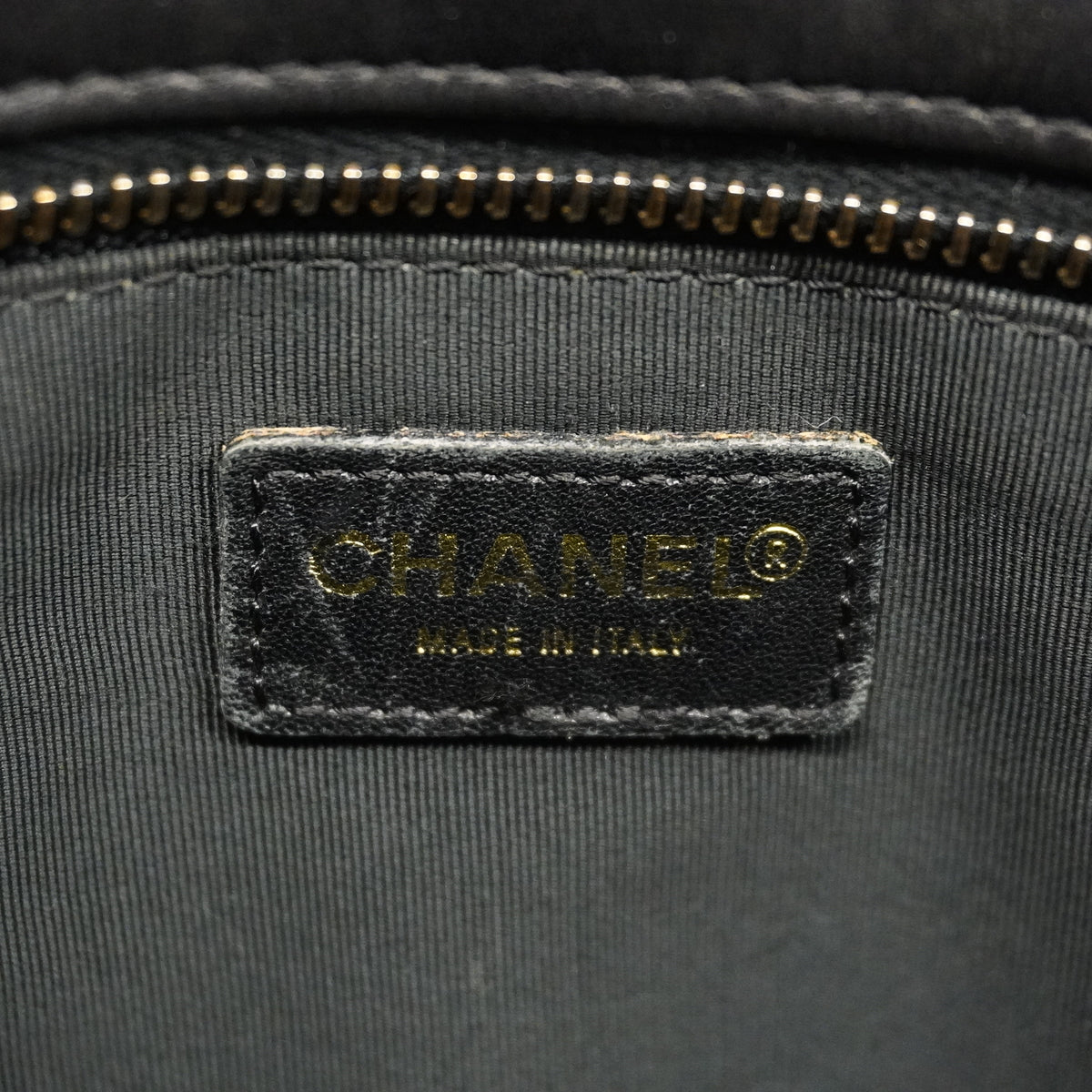 【6id6019-h】シャネル トートバッグ チョコバー ラムスキン ブラック シャンパンゴールド金具【中古】レディース