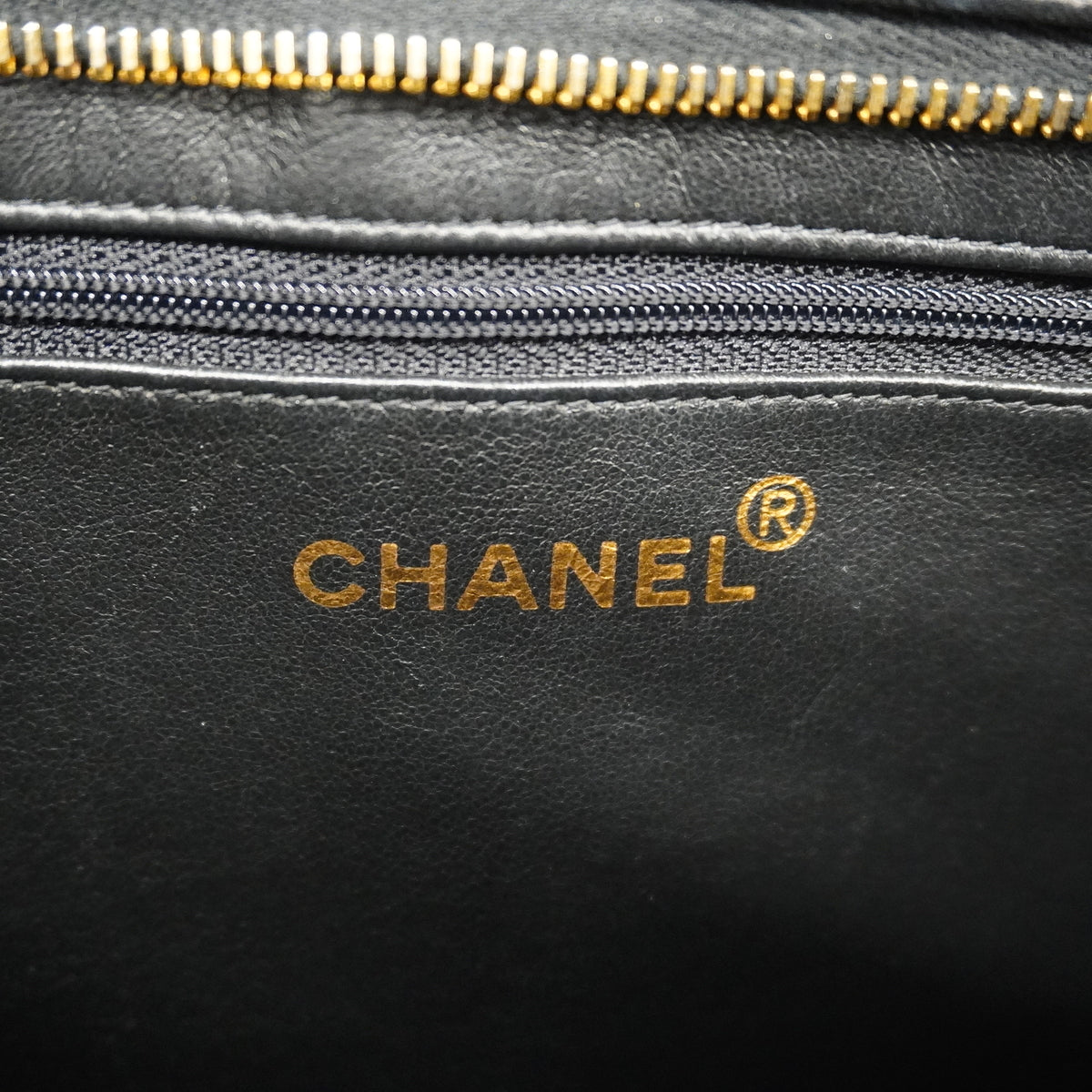 【6id6061-h】シャネル トートバッグ 復刻トート ラムスキン ブラック ゴールド金具【中古】レディース