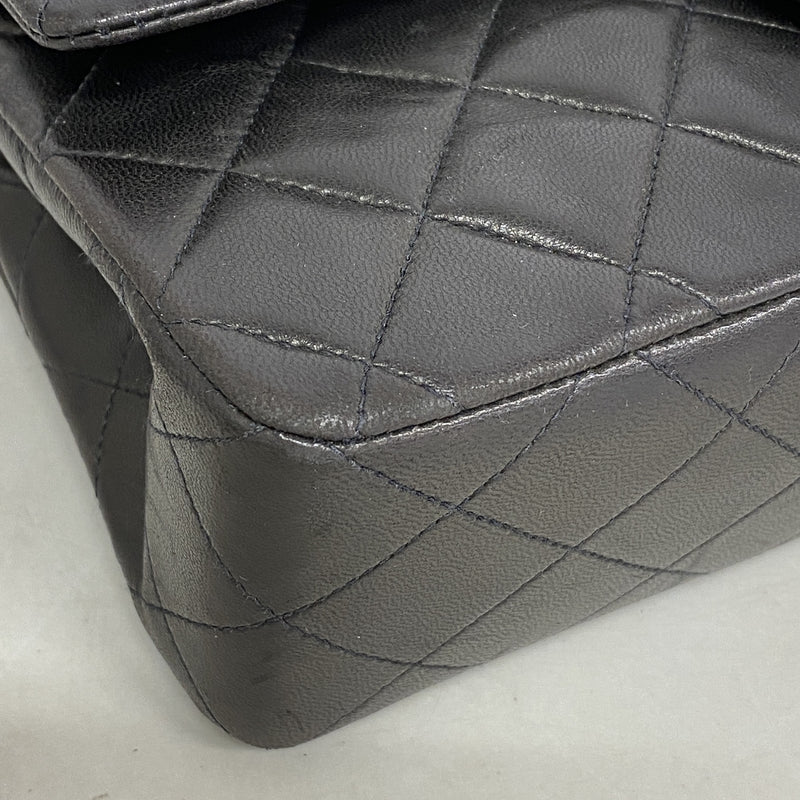 【6id6071-h】シャネル ショルダーバッグ マトラッセ Wフラップ Wチェーン ラムスキン ブラック ゴールド金具【中古】レディース