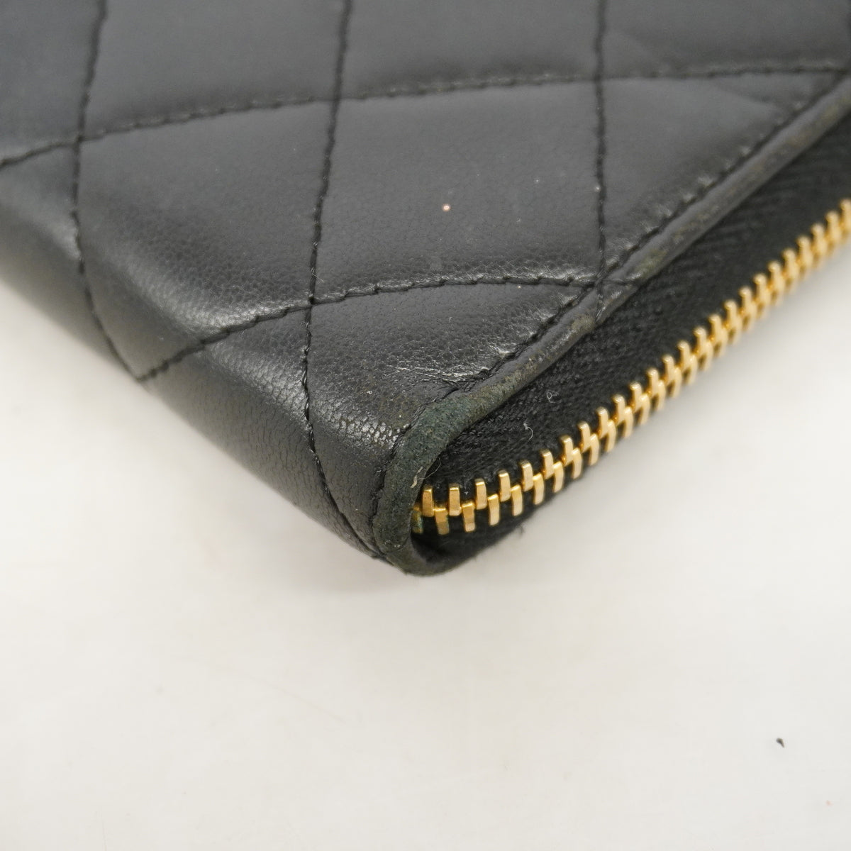 【6id6079】シャネル 長財布 マトラッセ ラムスキン ブラック ゴールド金具【中古】レディース