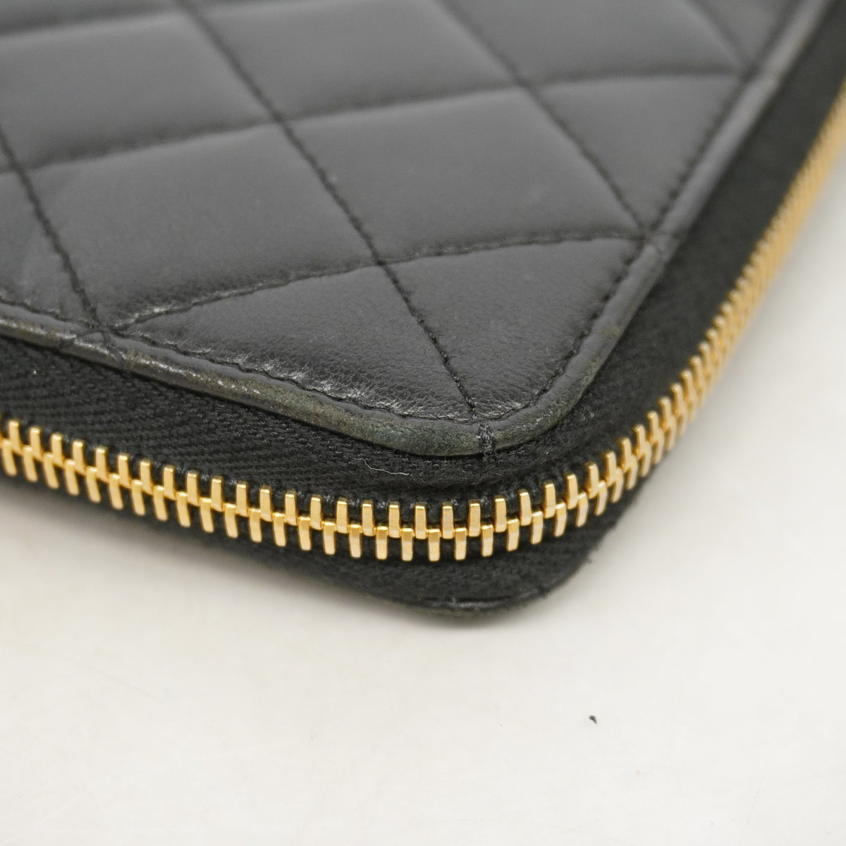 【6id6079】シャネル 長財布 マトラッセ ラムスキン ブラック ゴールド金具【中古】レディース