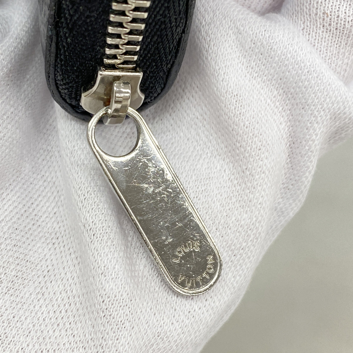 【6id6108】ルイヴィトン コインケース ダミエ・グラフィット ジッピーコインパース N63076 ブラック【中古】メンズ