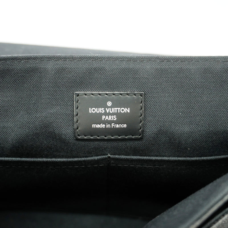 【6id6113】ルイヴィトン ショルダーバッグ ダミエ・グラフィット ディストリクトPM N41260 ブラック【中古】メンズ