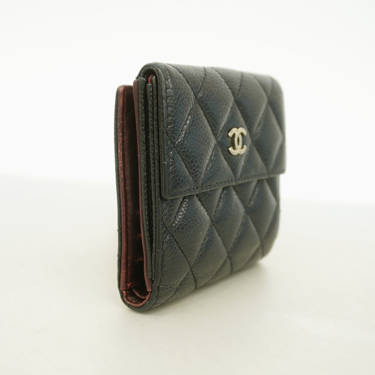 【6id6137】シャネル 財布 マトラッセ キャビアスキン ブラック シルバー金具【中古】レディース