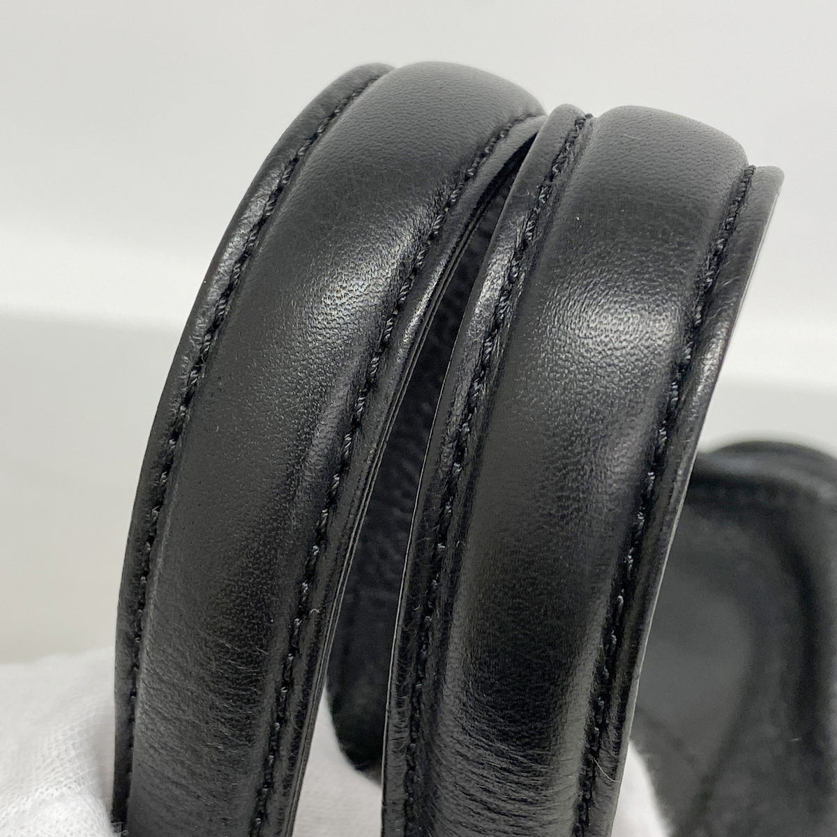 【6id6153】シャネル ハンドバッグ チョコバー キャビアスキン ブラック シルバー金具【中古】レディース