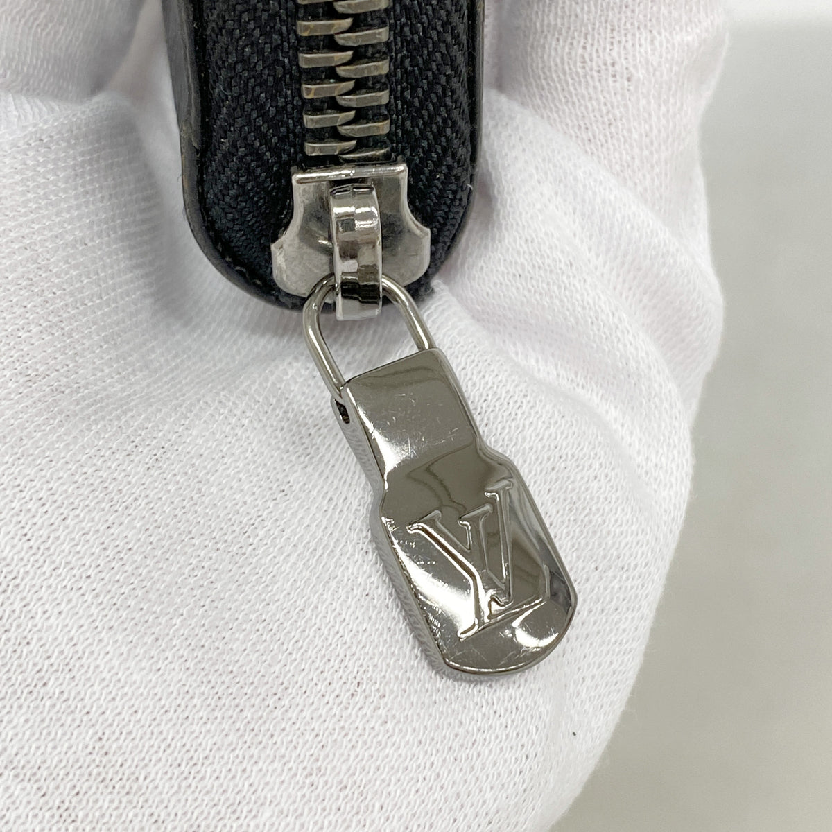 【6id6157】ルイヴィトン 長財布 モノグラム・エクリプス ジッピーウォレットヴェルティカル M62295 ブラック【中古】メンズ