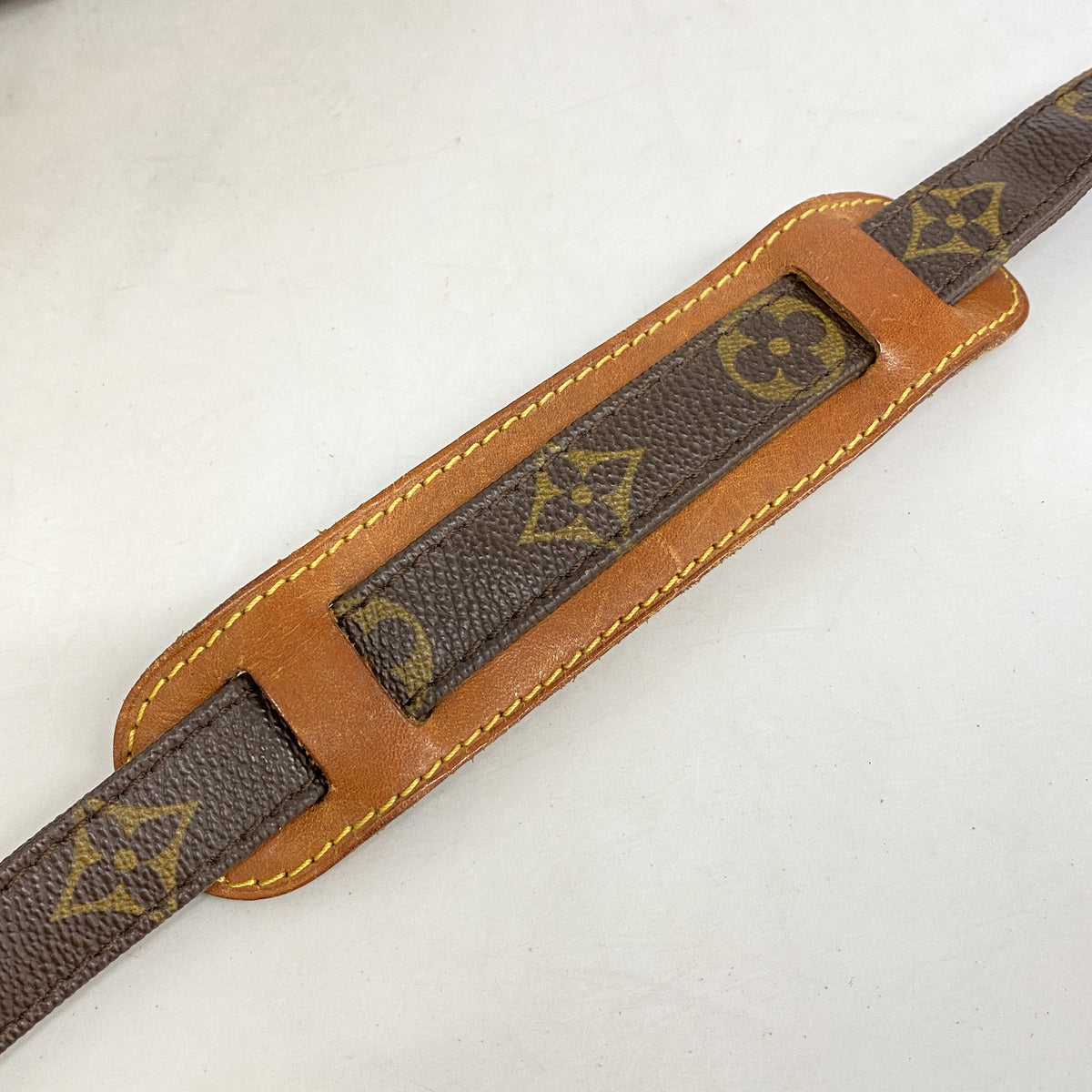 【6id6175】ルイヴィトン ショルダーバッグ モノグラム ダヌーブGM M45262 ブラウン【中古】レディース
