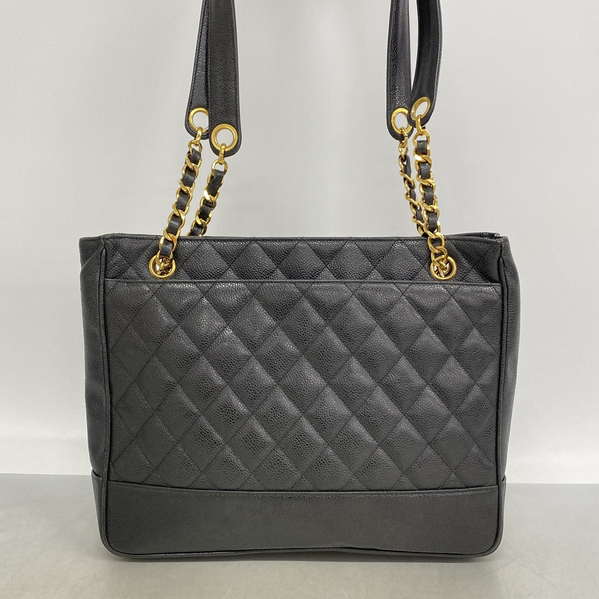 【6id6184】シャネル ショルダーバッグ マトラッセ チェーンショルダー キャビアスキン ブラック ゴールド金具【中古】レディース