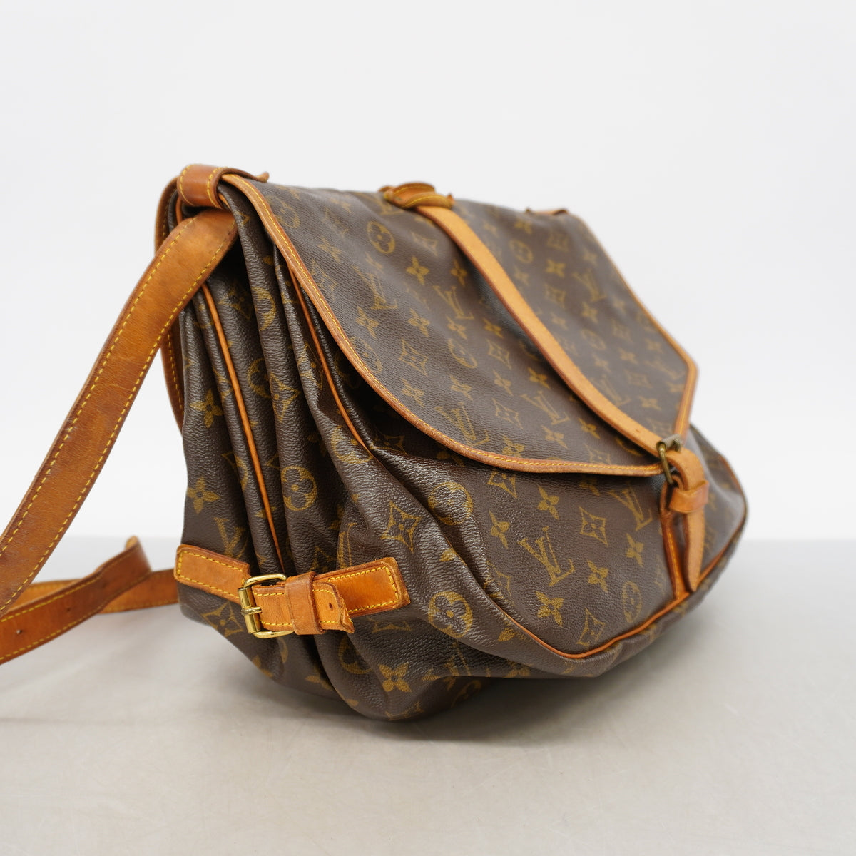 【6id6209】ルイヴィトン ショルダーバッグ モノグラム ソミュール35 M42254 ブラウン【中古】レディース