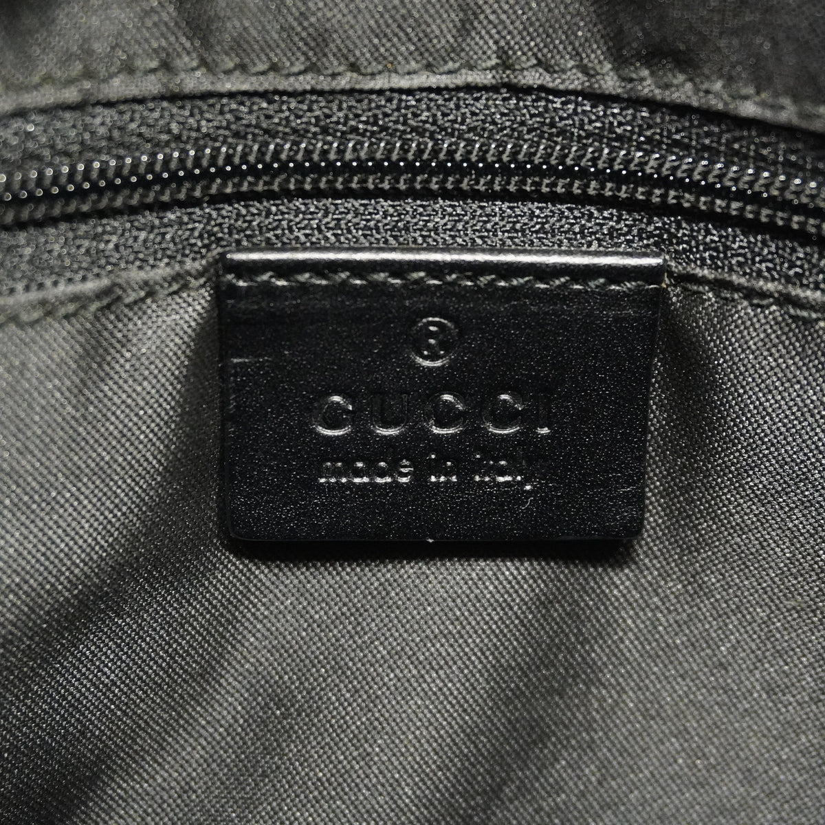 【6id6228】グッチ ショルダーバッグ GGキャンバス 001 3386 キャンバス ブラック シルバー金具【中古】レディース