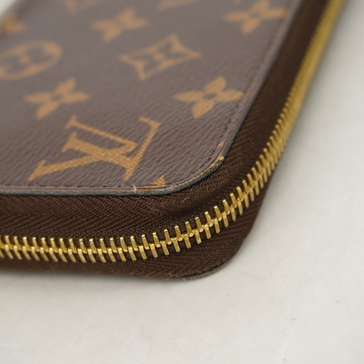 【6id6237】ルイヴィトン 長財布 モノグラム ジッピーウォレット M42616 ブラウン【中古】メンズ レディース ユニセックス
