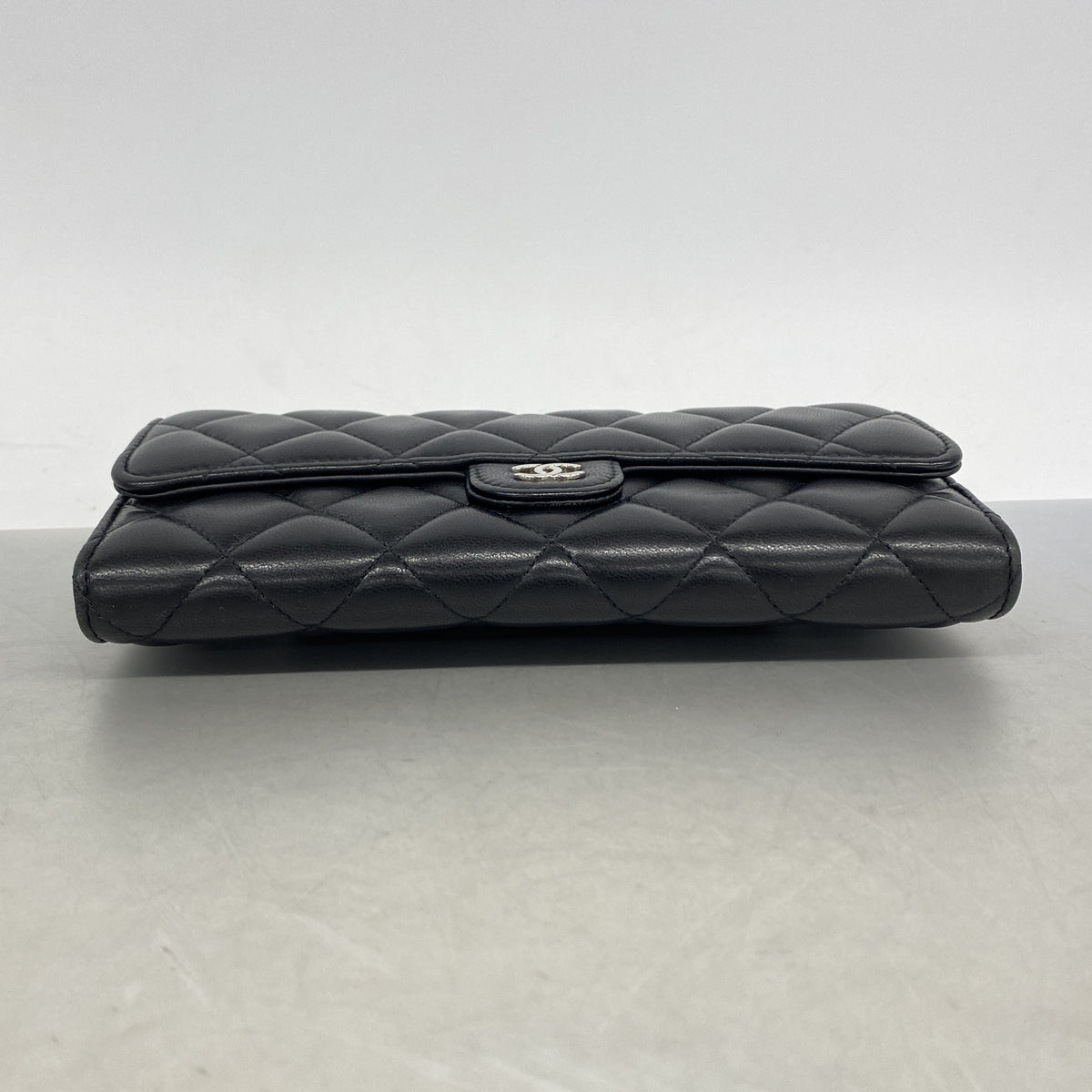 【6id6239】シャネル 長財布 マトラッセ ラムスキン ブラック シルバー金具【中古】レディース