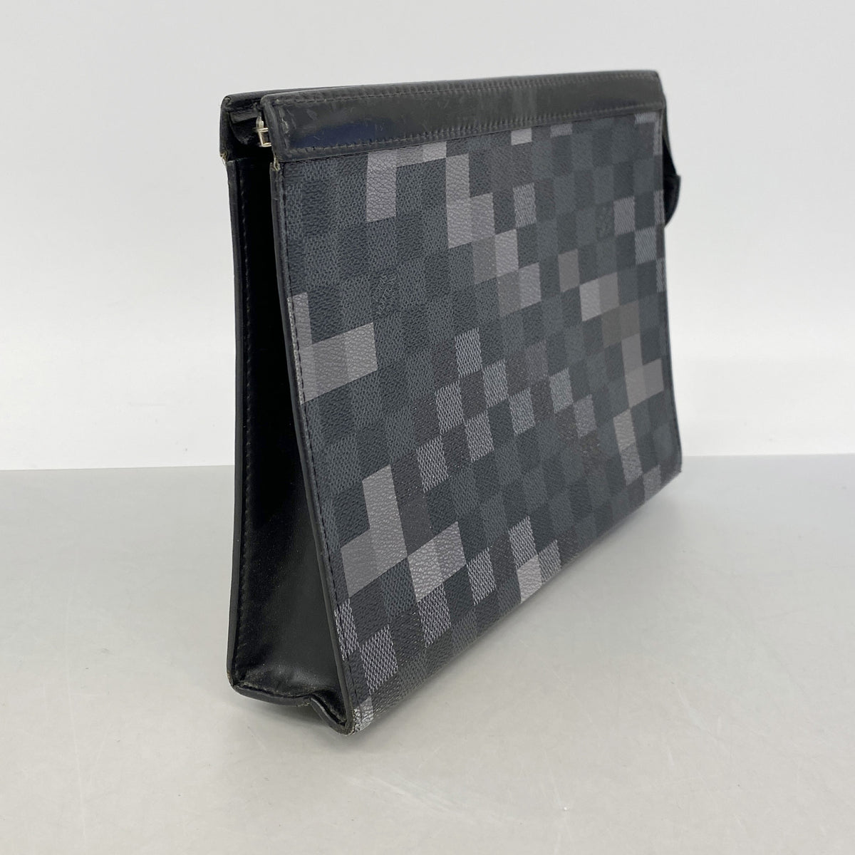 【6id6245】ルイヴィトン クラッチバッグ ダミエ・グラフィット ポシェットヴォワヤージュMM N60175 ブラック【中古】メンズ