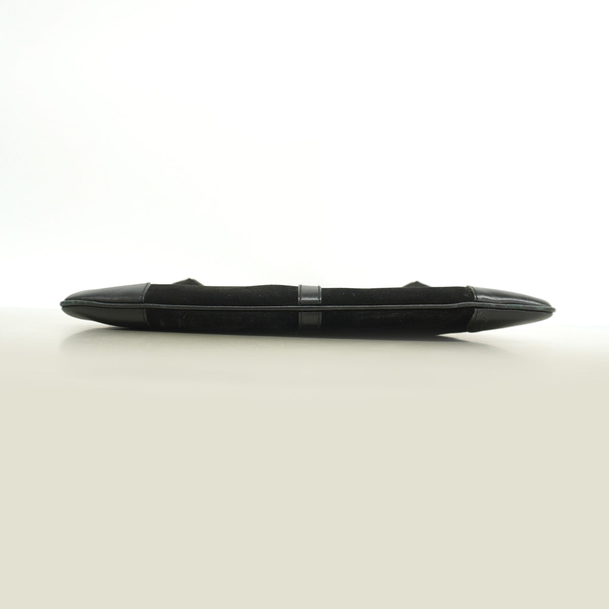 【6id6266】グッチ ショルダーバッグ バンブー 001 4060 スウェード ブラック ゴールド金具【中古】レディース