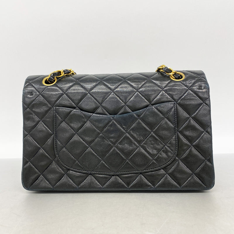 【6id6275】シャネル ショルダーバッグ マトラッセ Wフラップ Wチェーン ラムスキン ブラック ゴールド金具【中古】レディース