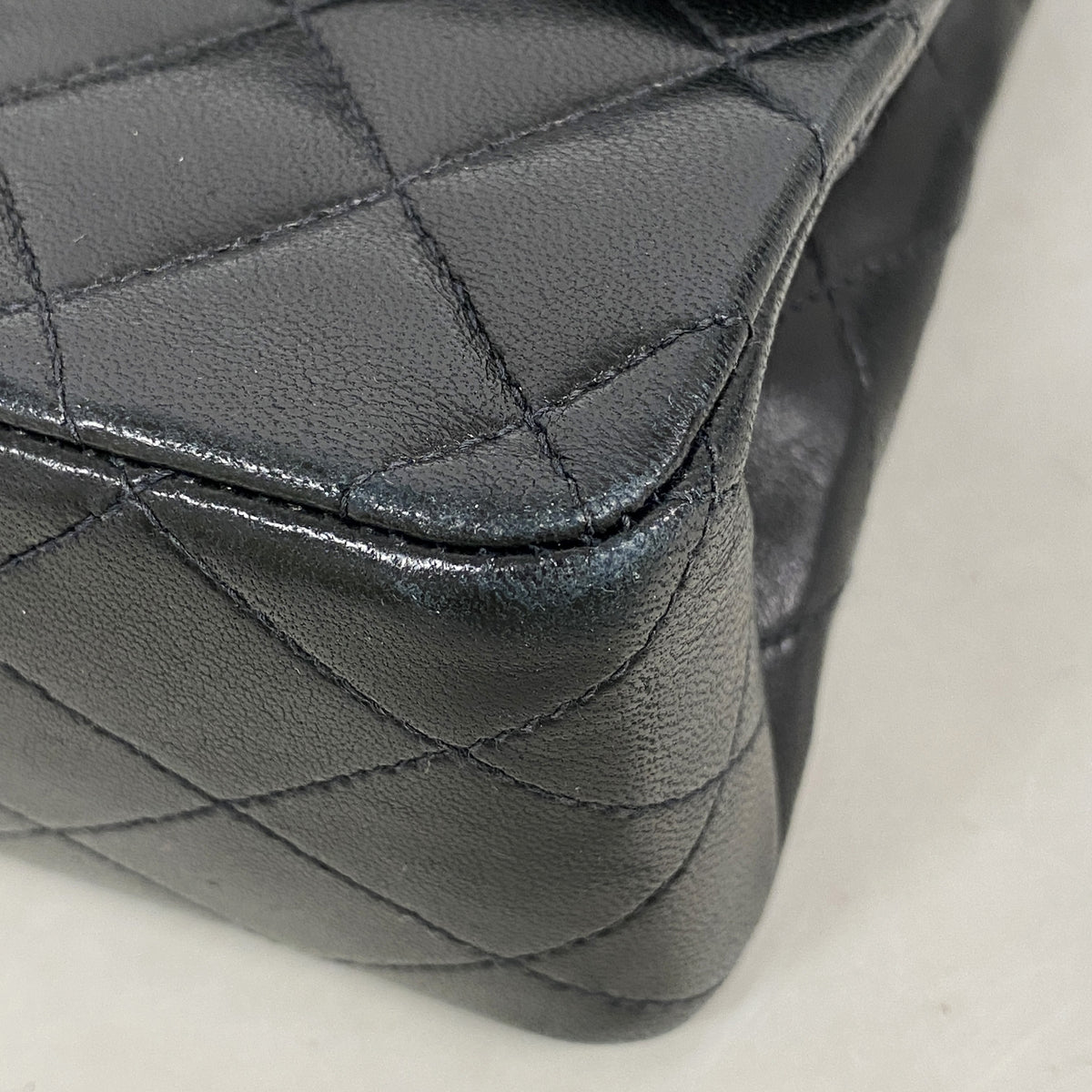 【6id6275】シャネル ショルダーバッグ マトラッセ Wフラップ Wチェーン ラムスキン ブラック ゴールド金具【中古】レディース