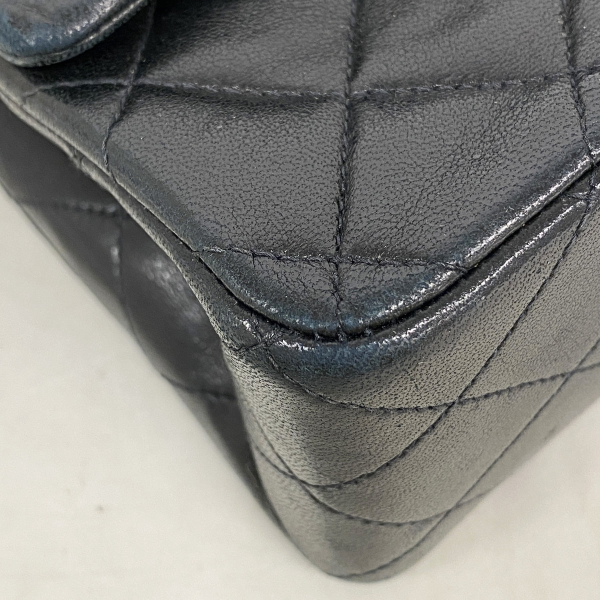 【6id6275】シャネル ショルダーバッグ マトラッセ Wフラップ Wチェーン ラムスキン ブラック ゴールド金具【中古】レディース