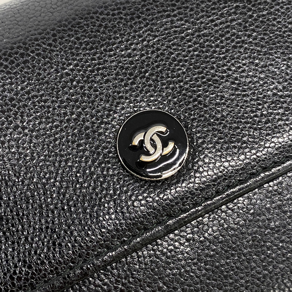 【6id6277】シャネル 長財布 ココボタン キャビアスキン ブラック シルバー金具【中古】レディース