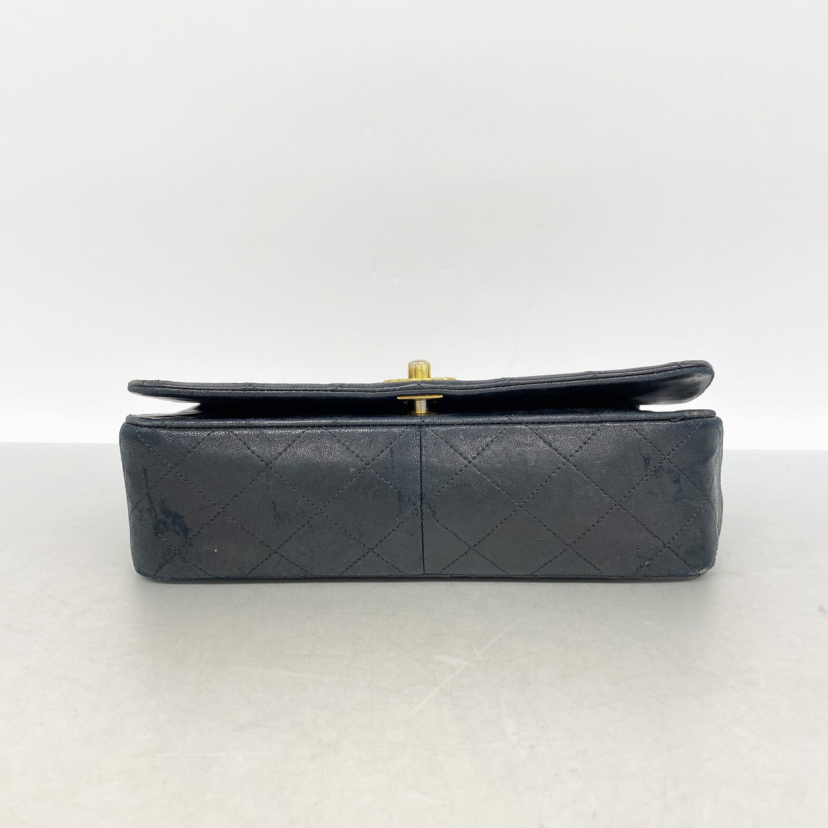 【6id6292】シャネル ショルダーバッグ マトラッセ チェーンショルダー ラムスキン ブラック ゴールド金具【中古】レディース