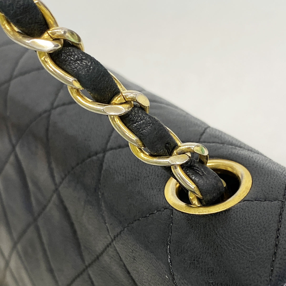 【6id6292】シャネル ショルダーバッグ マトラッセ チェーンショルダー ラムスキン ブラック ゴールド金具【中古】レディース