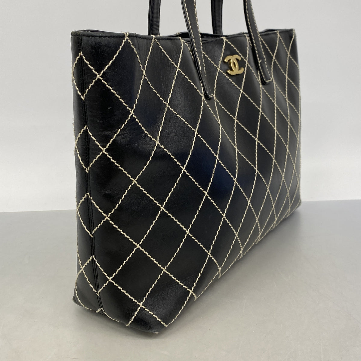 【6id6298】シャネル トートバッグ ワイルドステッチ レザー ブラック ゴールド金具【中古】レディース