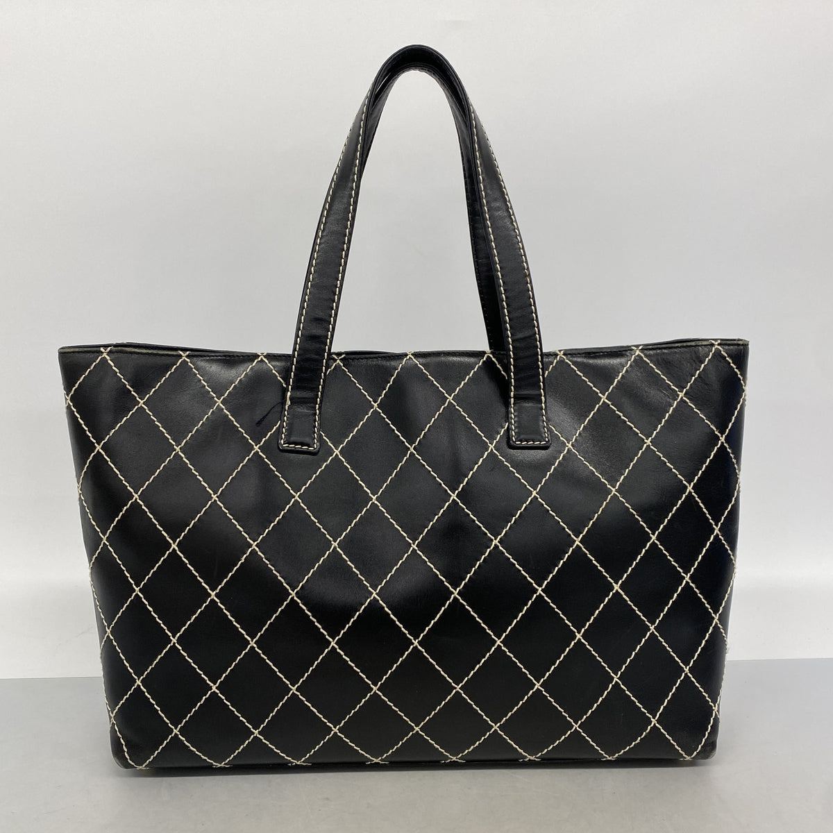 【6id6298】シャネル トートバッグ ワイルドステッチ レザー ブラック ゴールド金具【中古】レディース