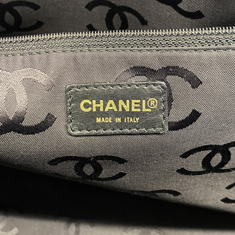 【6id6298】シャネル トートバッグ ワイルドステッチ レザー ブラック ゴールド金具【中古】レディース