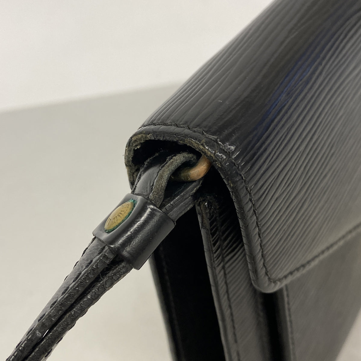 【6id6304】ルイヴィトン クラッチバッグ エピ ポシェットセリエドラゴンヌ M52612 ノワール【中古】メンズ