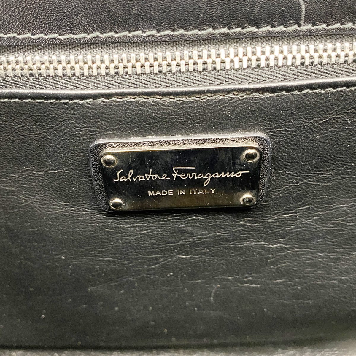 【6id6309】サルヴァトーレフェラガモ ハンドバッグ レザー ブラック シルバー金具【中古】レディース