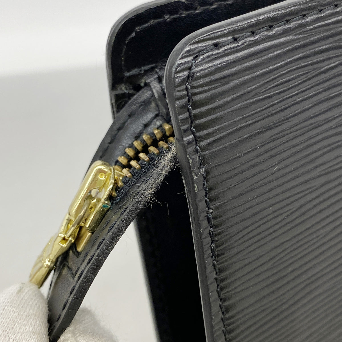 【6id6324】ルイヴィトン クラッチバッグ エピ ポシェットオム M52522 ノワール【中古】メンズ