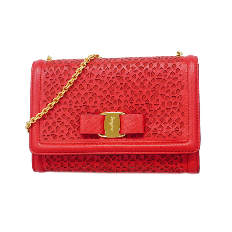 【6id6354】サルヴァトーレフェラガモ ショルダーバッグ ヴァラ レザー レッド ゴールド金具【中古】レディース