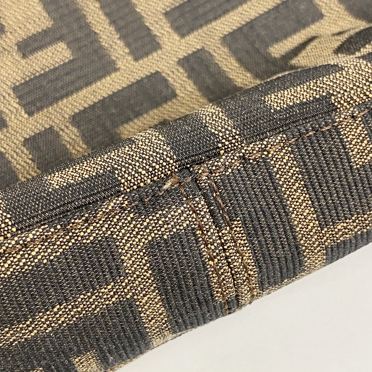 【6id6364】フェンディ ハンドバッグ ズッカ マンマバケット ナイロンキャンバス ブラウン シルバー金具【中古】レディース