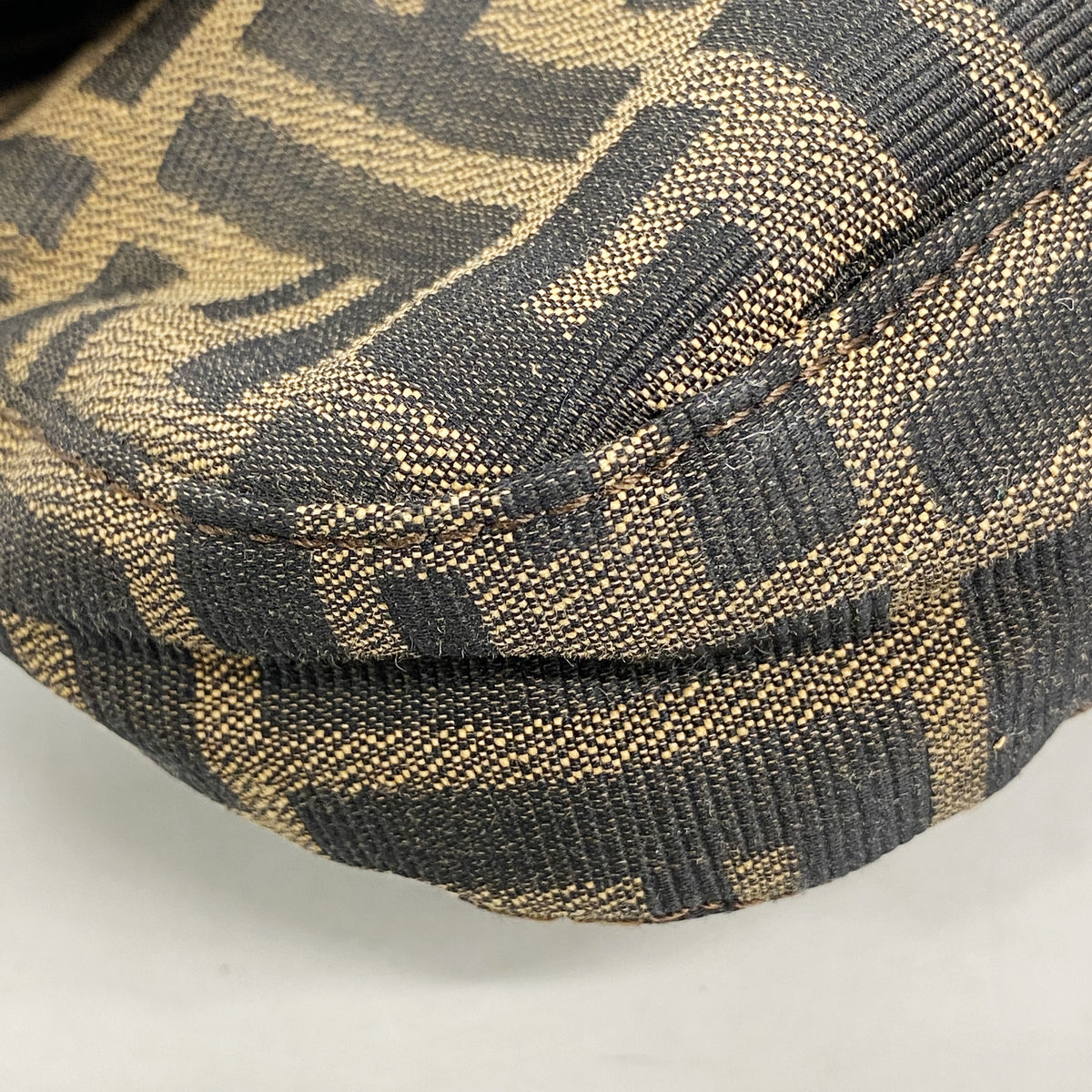 【6id6364】フェンディ ハンドバッグ ズッカ マンマバケット ナイロンキャンバス ブラウン シルバー金具【中古】レディース