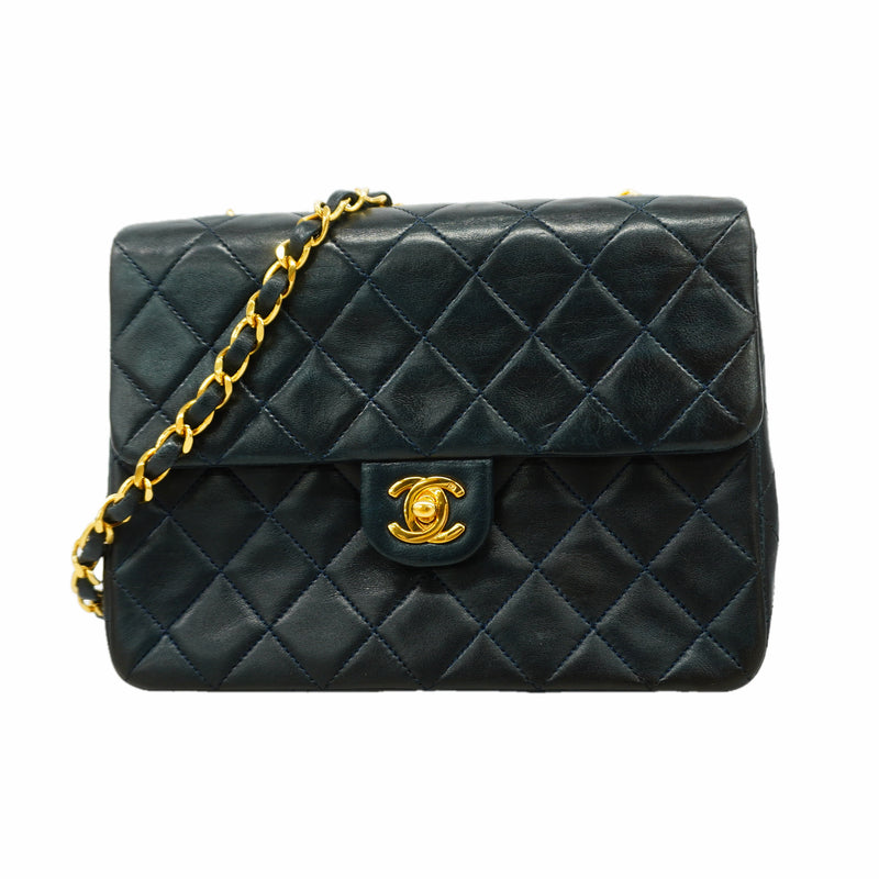 【6id6382】シャネル ショルダーバッグ マトラッセ チェーンショルダー ラムスキン ネイビー ゴールド金具【中古】レディース