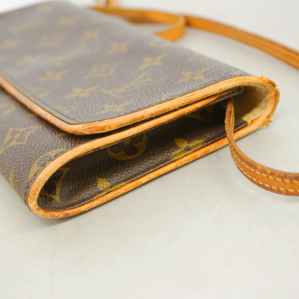 【6id6399】ルイヴィトン ショルダーバッグ モノグラム ポシェットツインGM M51852 ブラウン【中古】レディース
