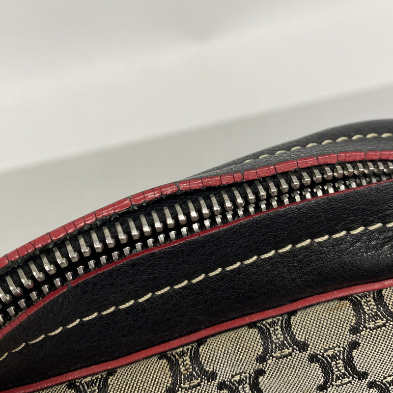 【6ie6470】セリーヌ ショルダーバッグ マカダム ナイロンキャンバス ブラック レッド シルバー金具【中古】メンズ