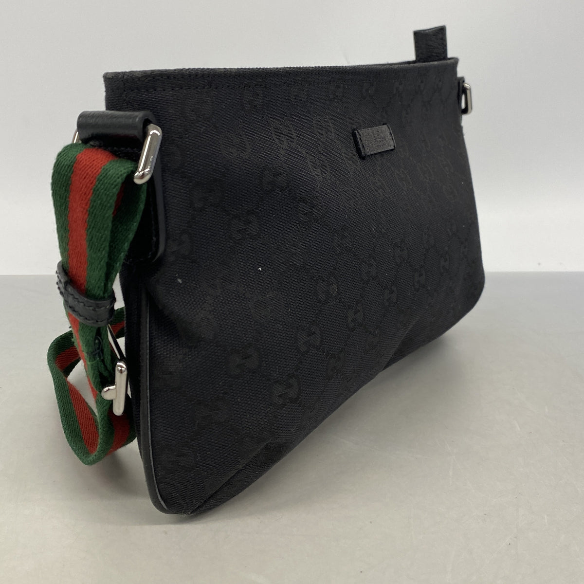【6ie6471】グッチ ショルダーバッグ GGキャンバス/シェリーライン 189749 キャンバス ブラック シルバー金具【中古】レディース