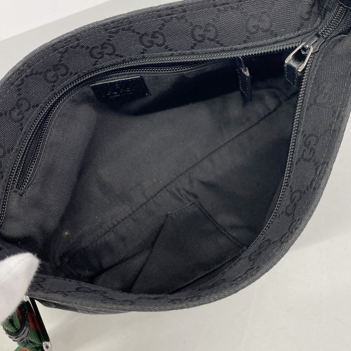 【6ie6471】グッチ ショルダーバッグ GGキャンバス/シェリーライン 189749 キャンバス ブラック シルバー金具【中古】レディース