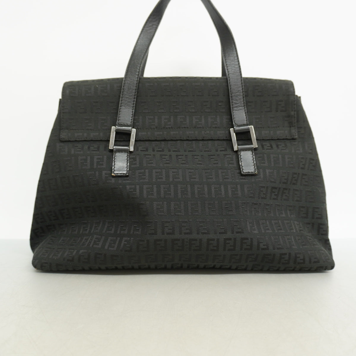 【6ie6537】フェンディ ハンドバッグ ズッキーノ ナイロンキャンバス ブラック シルバー金具【中古】レディース