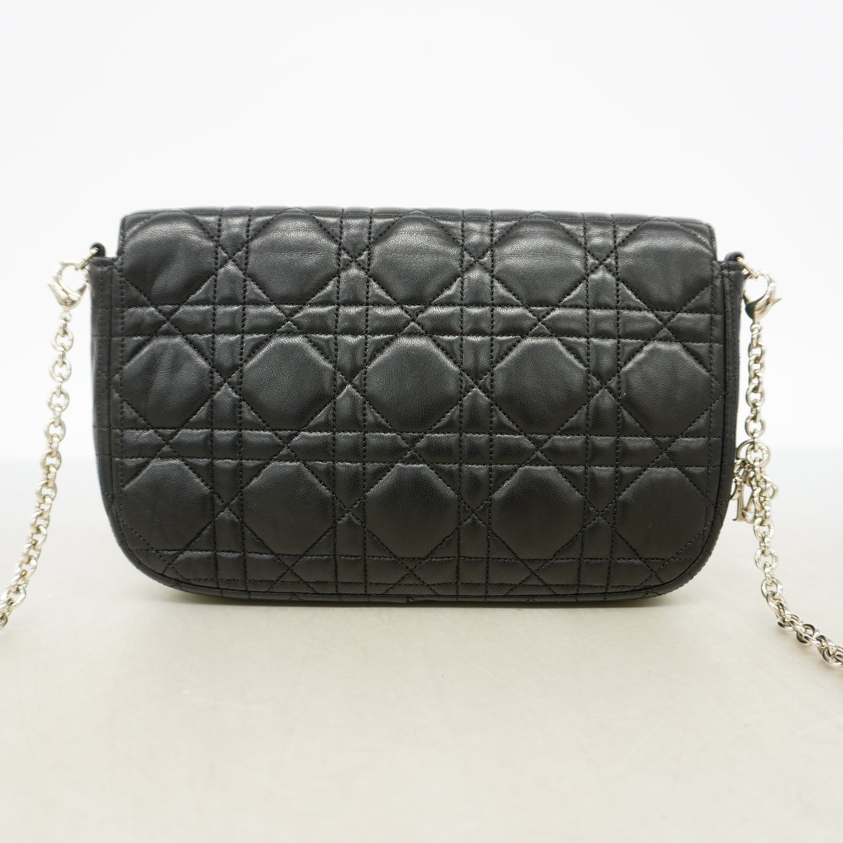 【6ie6565】クリスチャンディオール ショルダーバッグ カナージュ レザー ブラック シルバー金具【中古】レディース