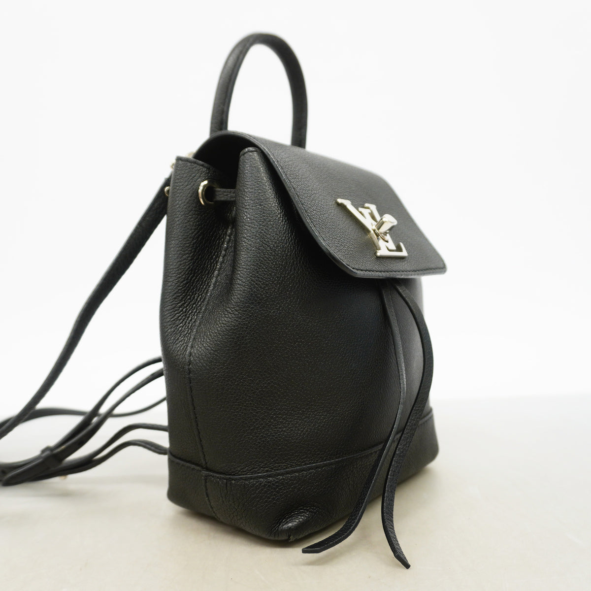 【6ie6602】ルイヴィトン リュック・デイパック トリヨン ロックミーバックパックMINI M54573 ノワール【中古】レディース