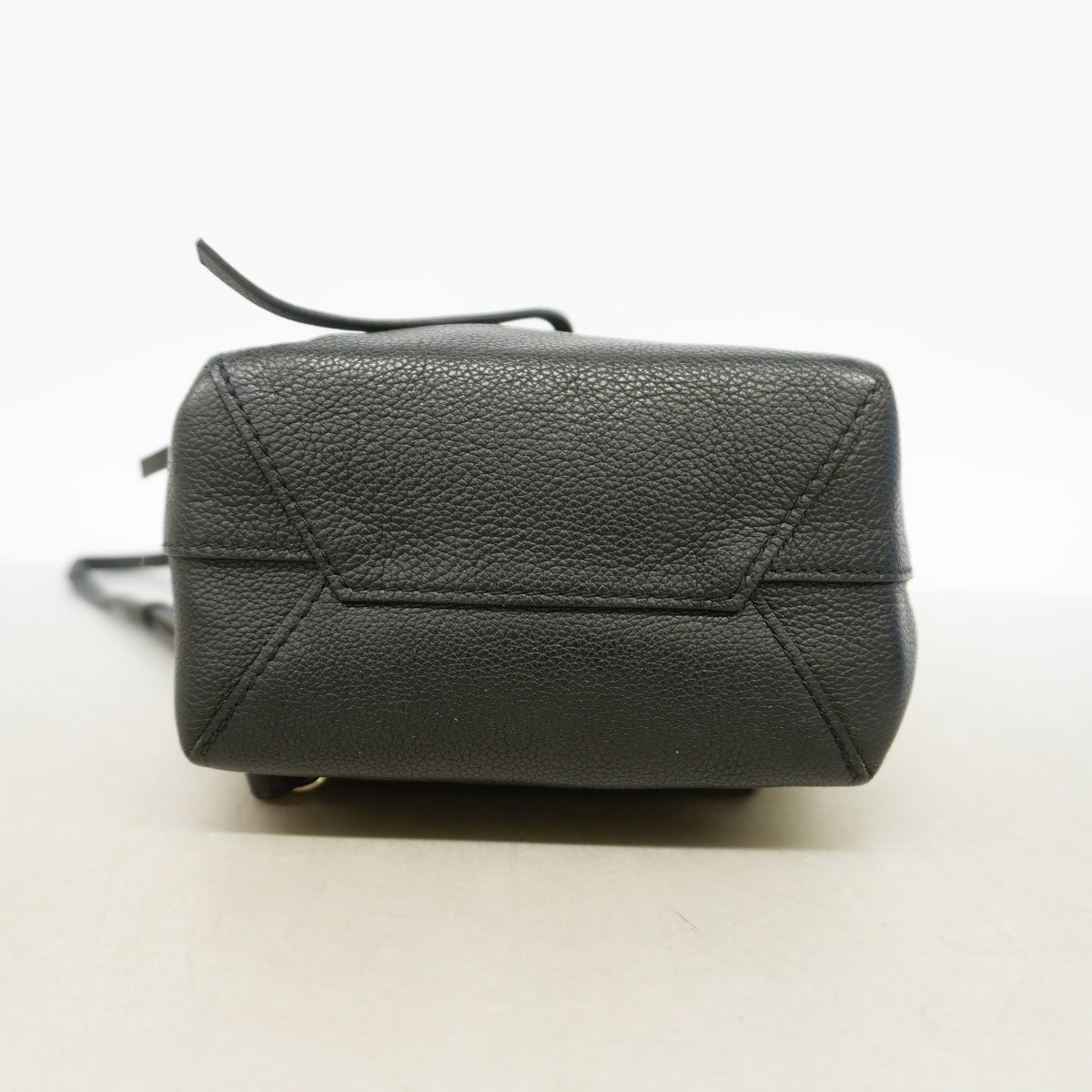【6ie6602】ルイヴィトン リュック・デイパック トリヨン ロックミーバックパックMINI M54573 ノワール【中古】レディース