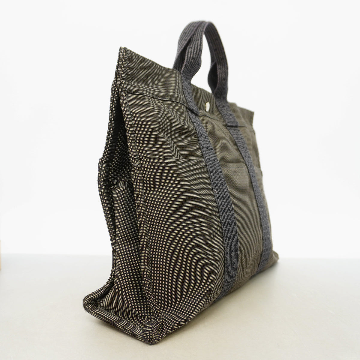 【6ie6607】エルメス トートバッグ エールラインMM ナイロン グレー シルバー金具【中古】メンズ レディース ユニセックス