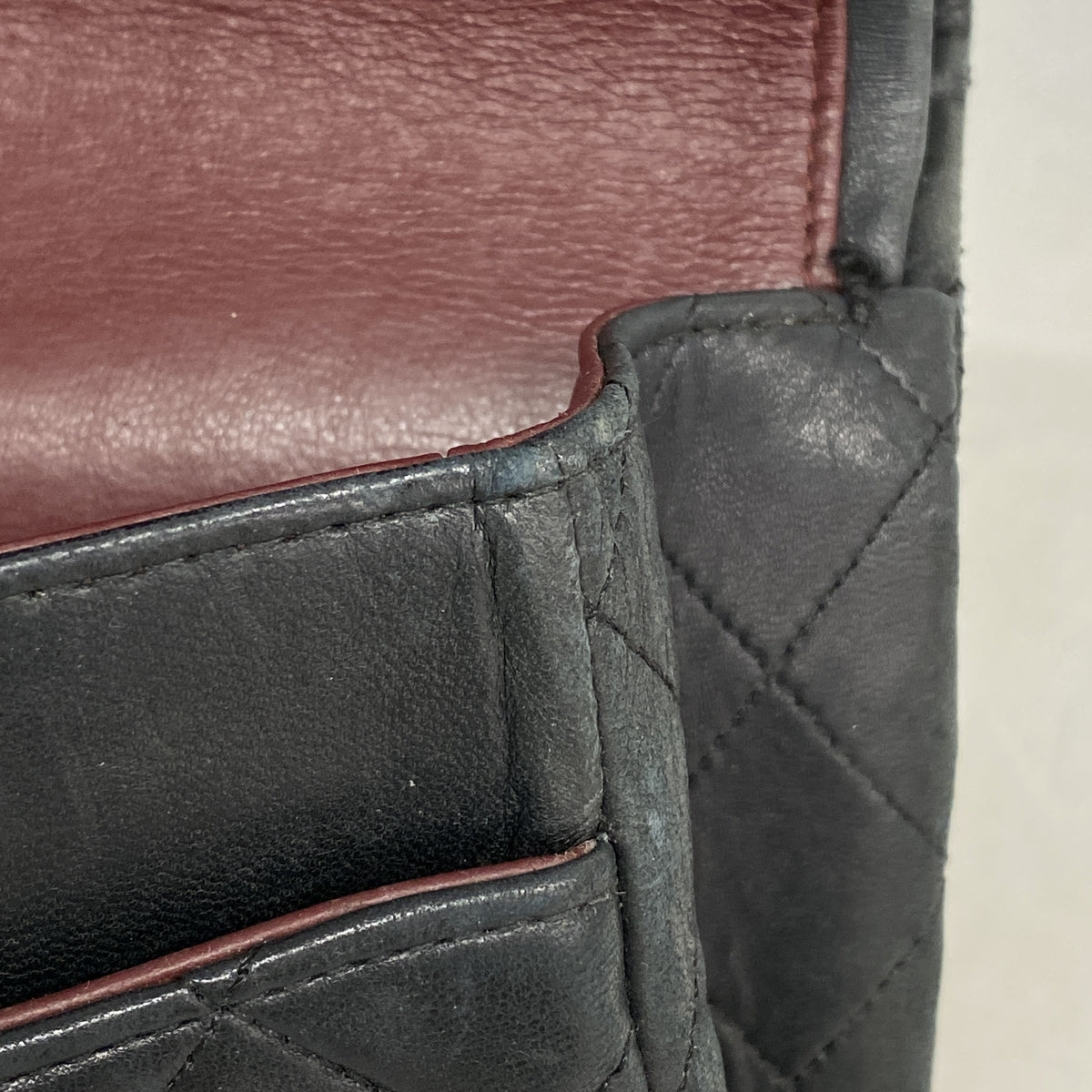 【6ie6635】シャネル ショルダーバッグ マトラッセ Wフラップ Wチェーン ラムスキン ブラック ゴールド金具【中古】レディース