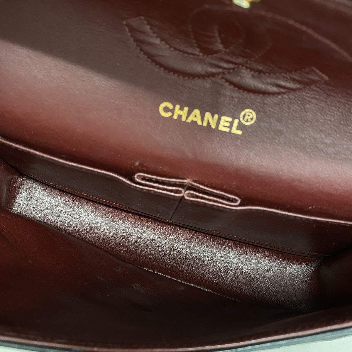 【6ie6635】シャネル ショルダーバッグ マトラッセ Wフラップ Wチェーン ラムスキン ブラック ゴールド金具【中古】レディース