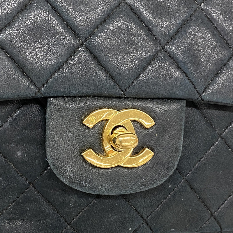 【6ie6635】シャネル ショルダーバッグ マトラッセ Wフラップ Wチェーン ラムスキン ブラック ゴールド金具【中古】レディース