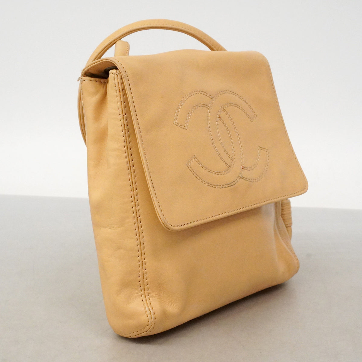 【6ie6658】シャネル ショルダーバッグ ラムスキン ベージュ ゴールド金具【中古】レディース