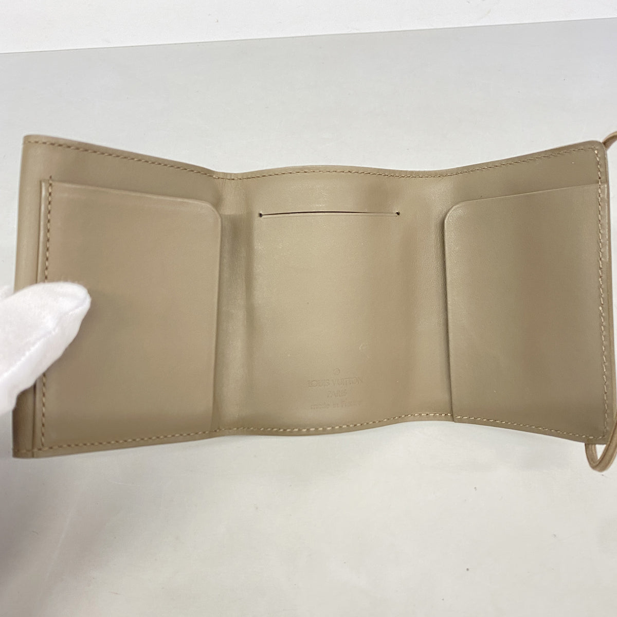 【6ie6714】ルイヴィトン 三つ折り財布 エピ ポルトモネエラスティック M6366C ペッパー【中古】レディース