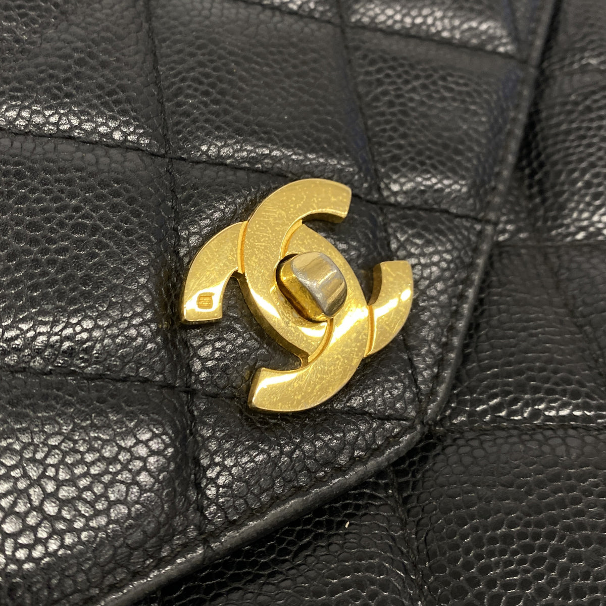 【6ie6717】シャネル チェーントート マトラッセ キャビアスキン ブラック ゴールド金具【中古】レディース